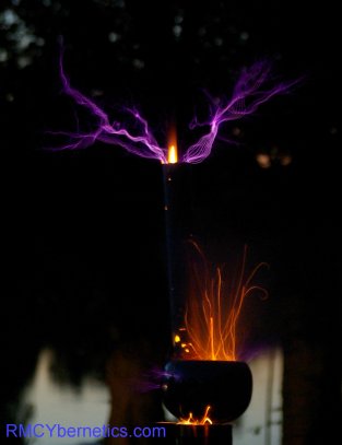 Tesla Coil SRSG Rocket1 Sparks